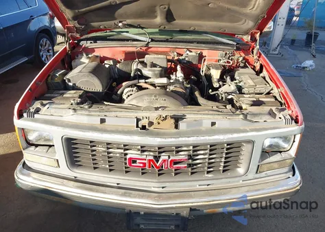 1998 GMC Suburban 2500 Sl z USA, uszkodzony, nr VIN 1GKGC26R7WJ725044